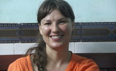 ポーランドの女性エディタ・ロズコとベトナムとの絆